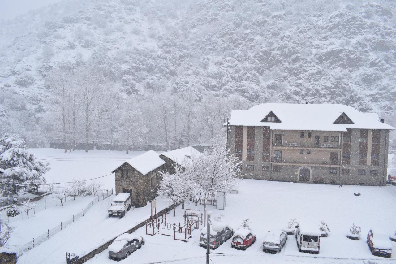 Hotel Victor Rialp Buitenkant foto